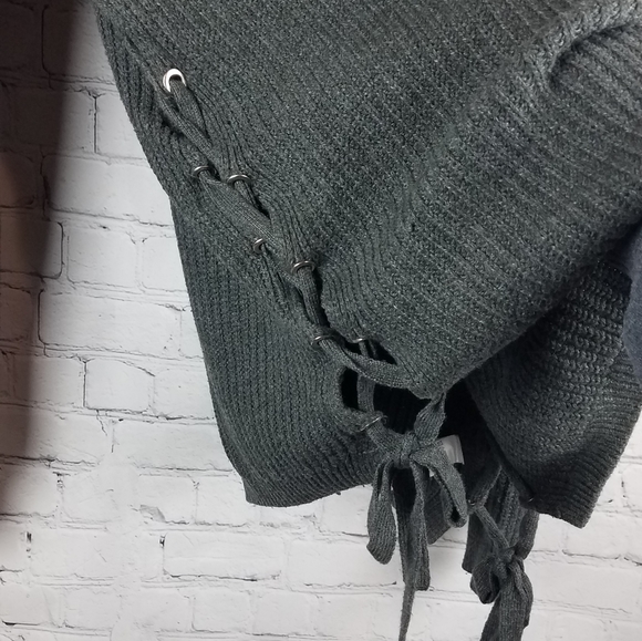 Ruby Moon Oversized Sweater - Picture 5 of 10